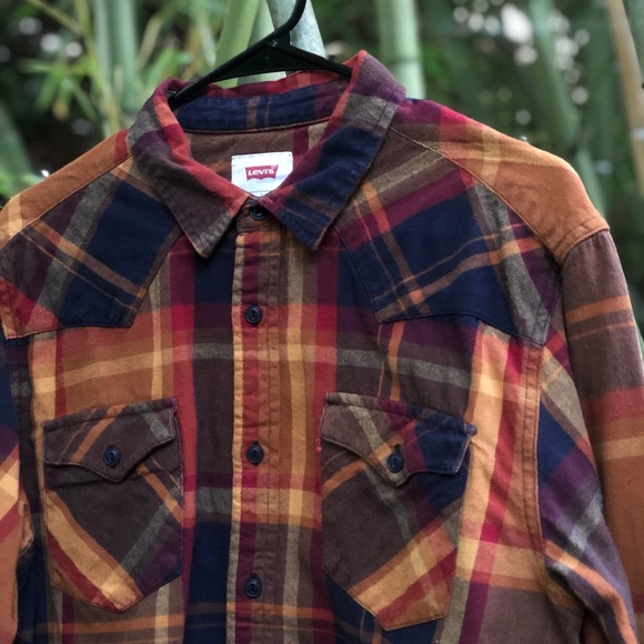 Levi's Other - Men’s Levi’s flannel button up large
